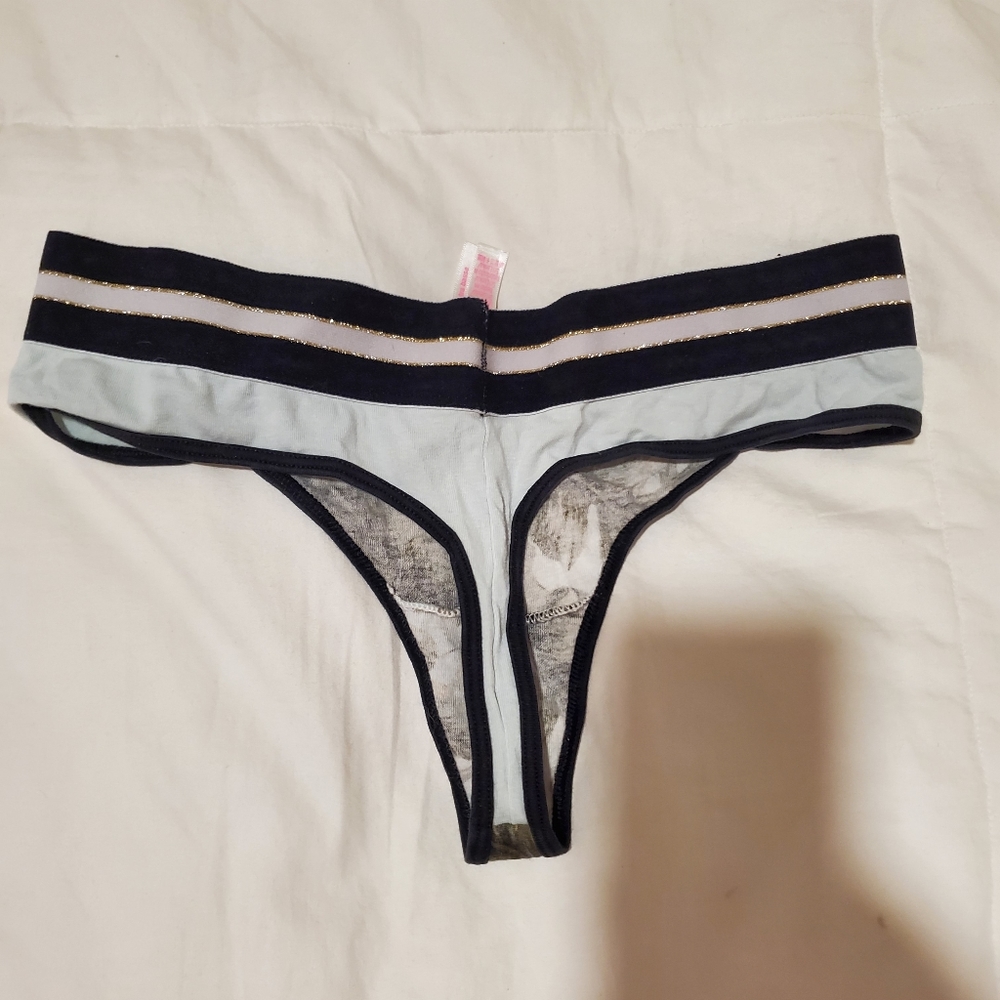 Pink thong - Picture 2 of 2